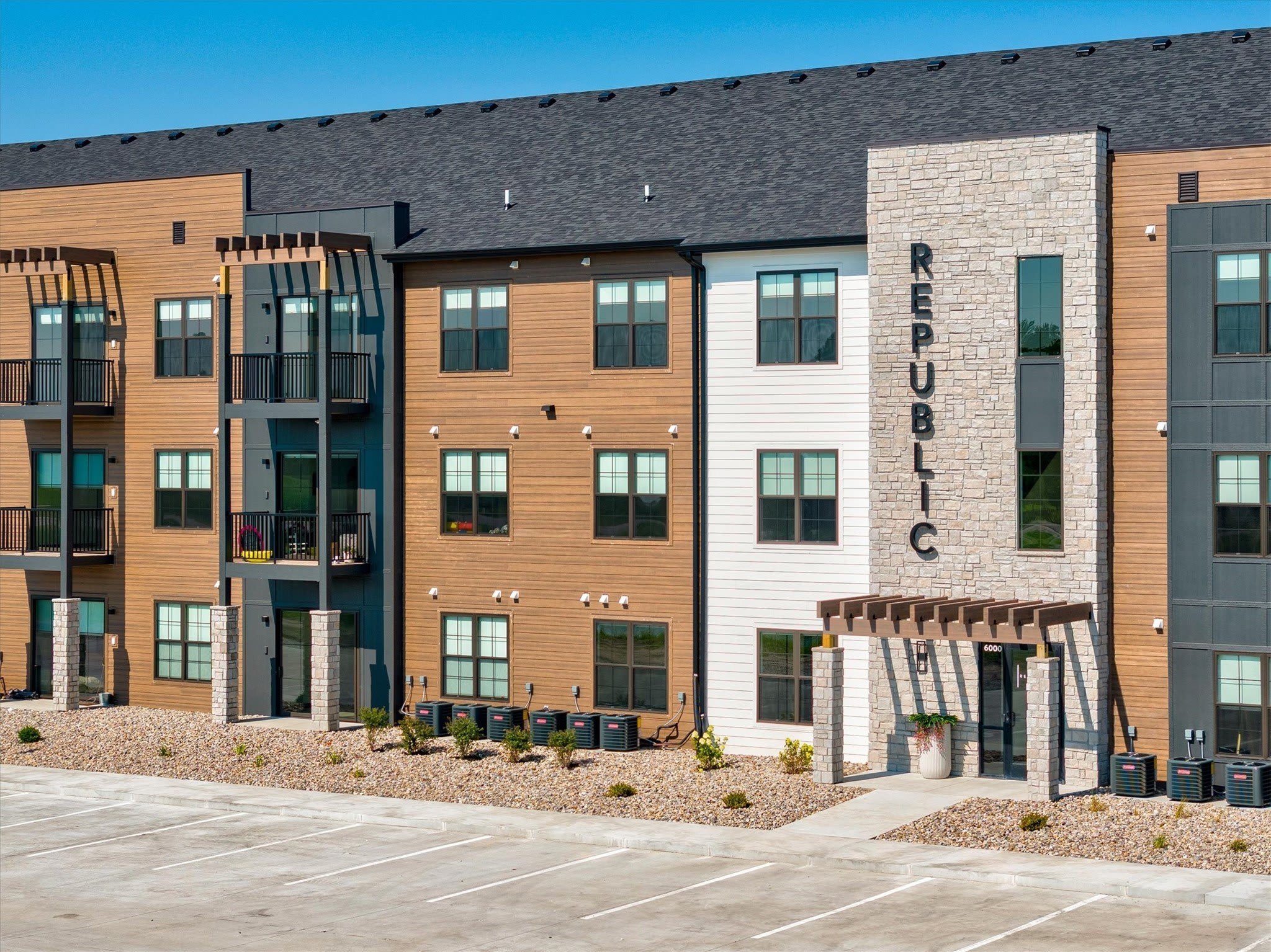 300 Anthem Drive – photo 3