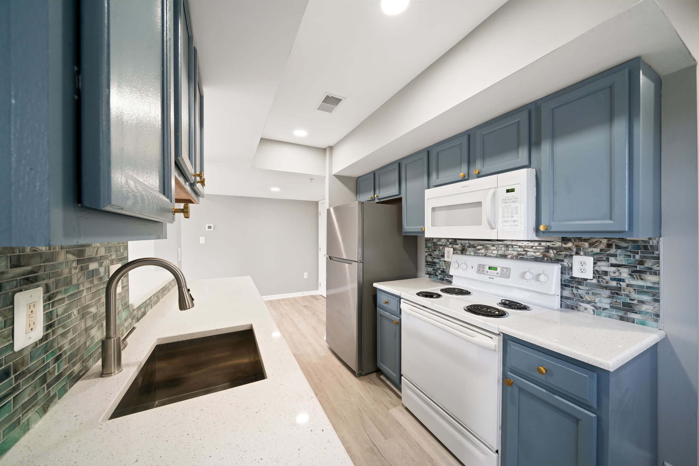 184 North Altamont Avenue – photo 4