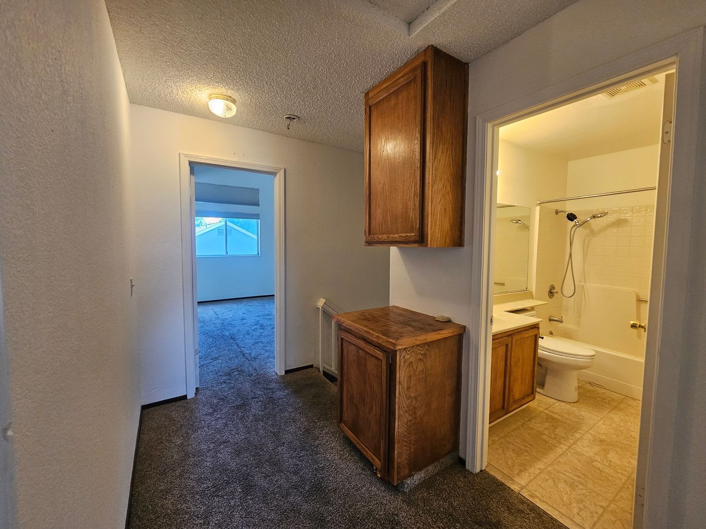 Traditional 3 bedroom 2 bath home in quiet area – photo 3