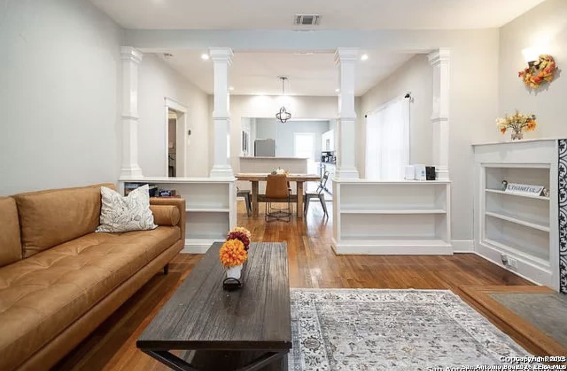 638 Avant Ave – photo 4