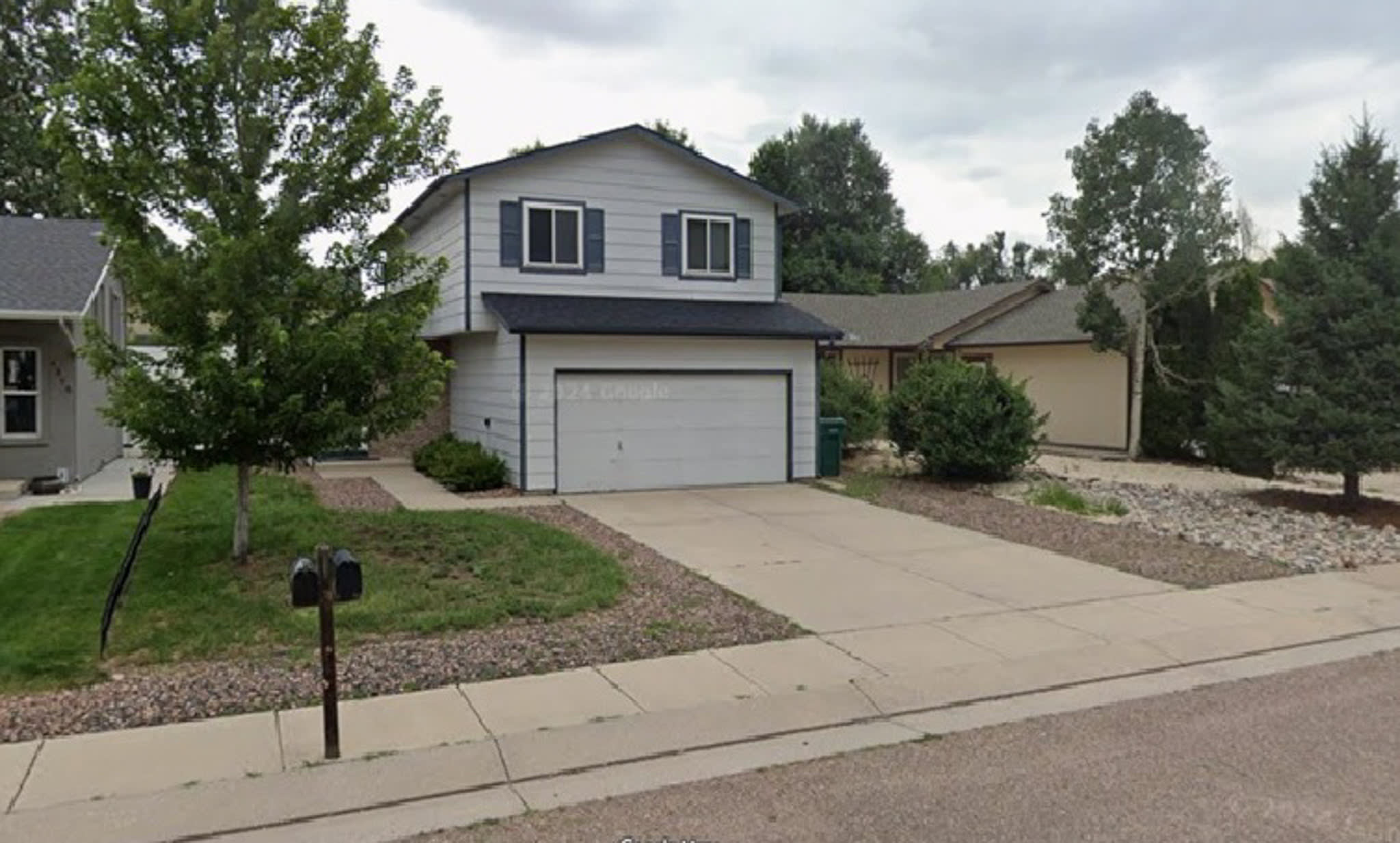 4585 Hennings Drive – photo 1