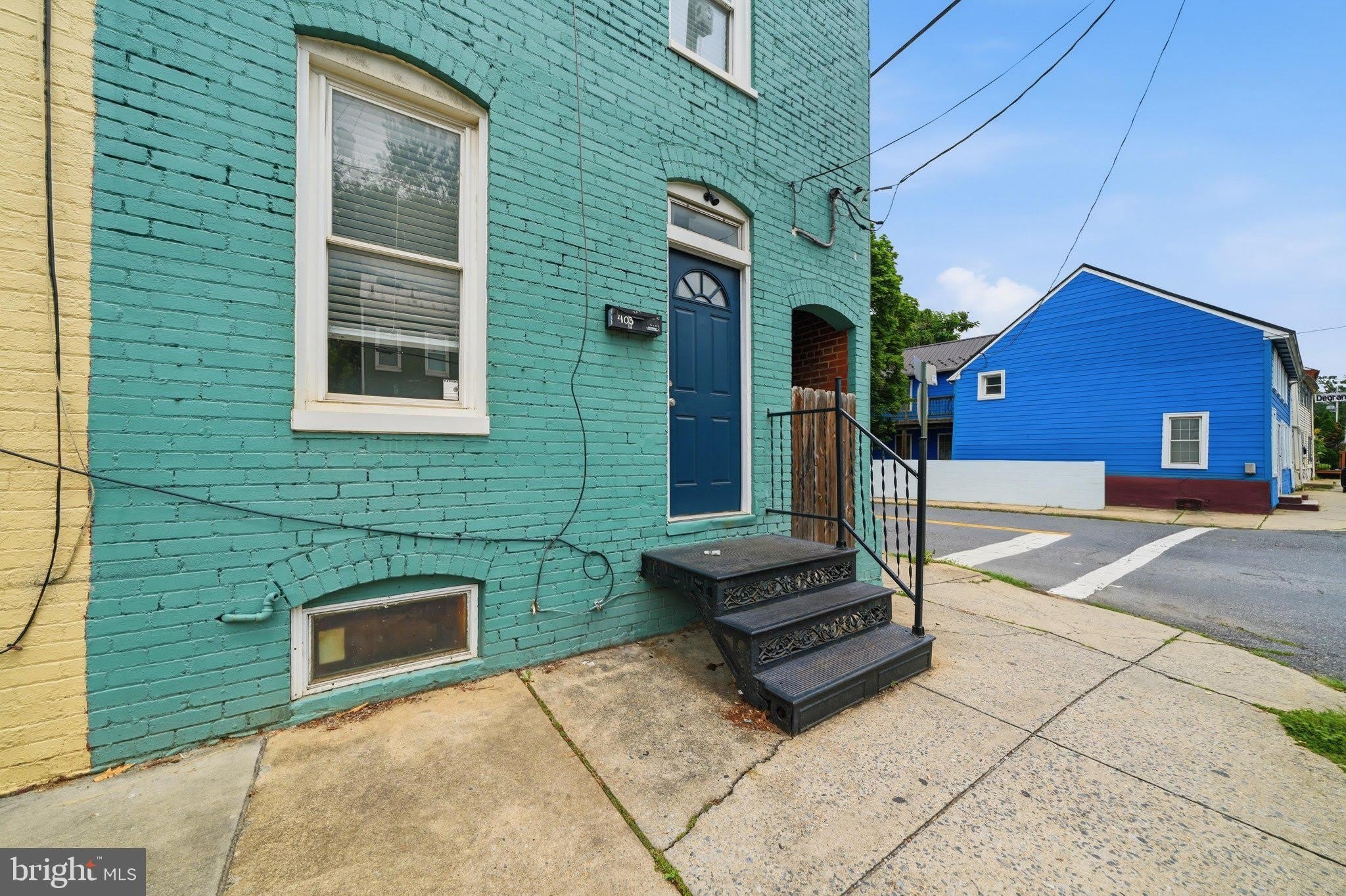 403 W SOUTH Street – photo 5