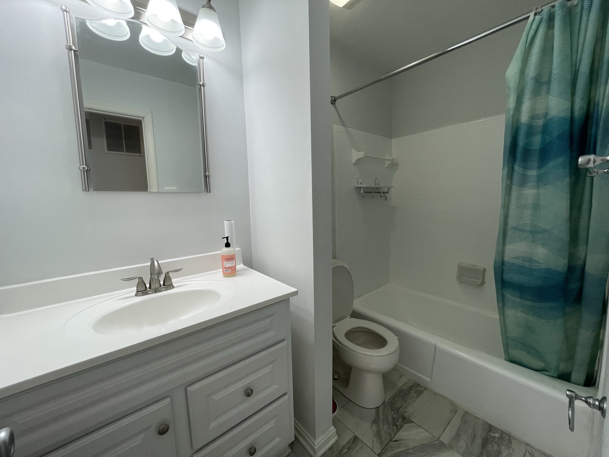 4199 University Dr – photo 5