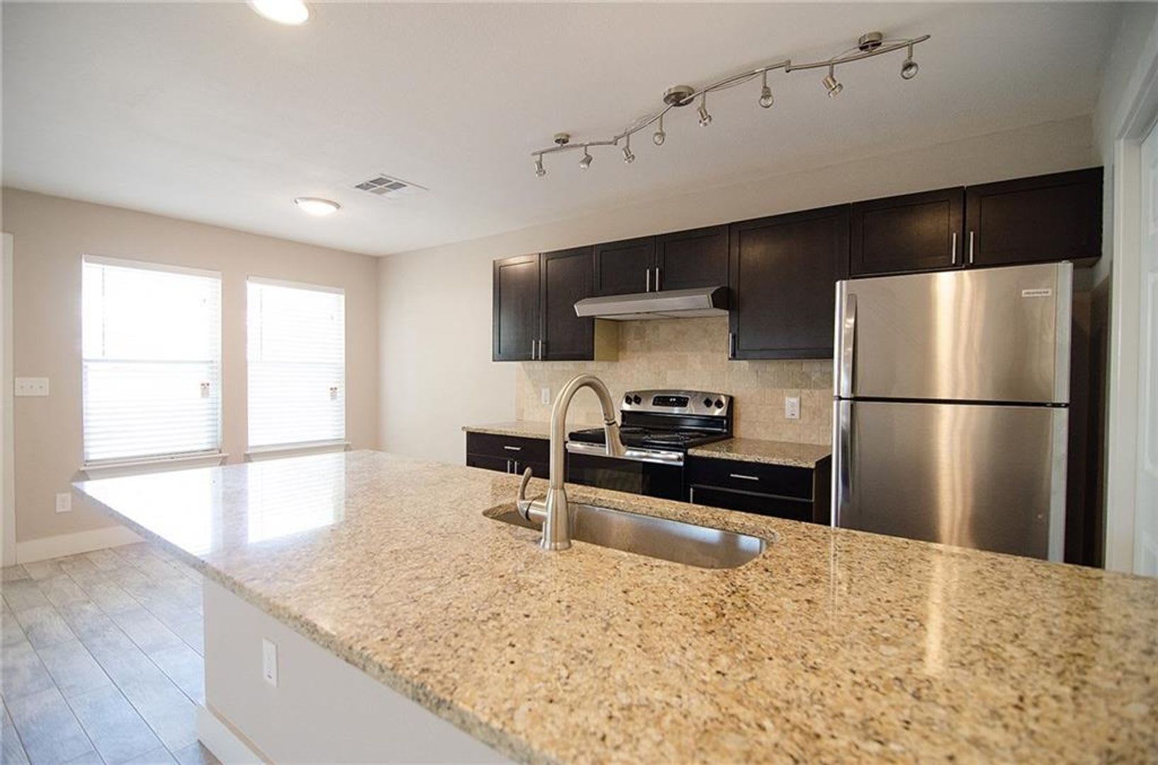 Updated 2-Story Townhome in Prime North Austin – photo 2
