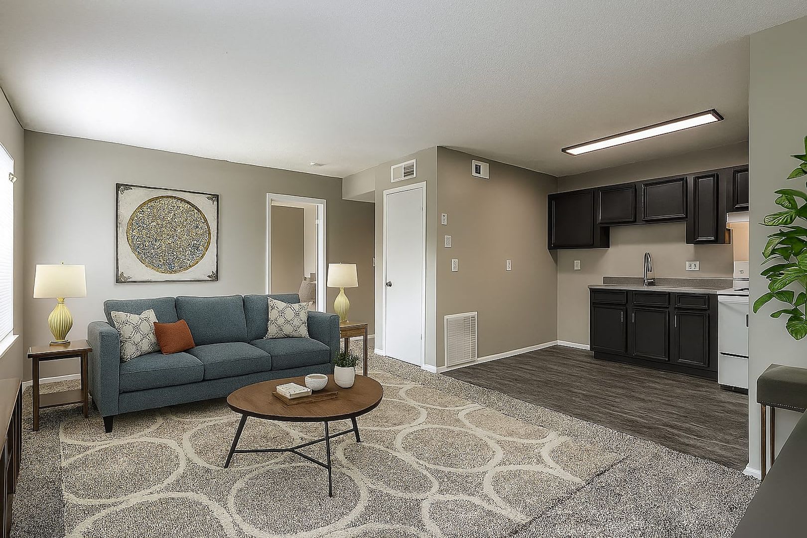 Timber Pointe Apartments – photo 1