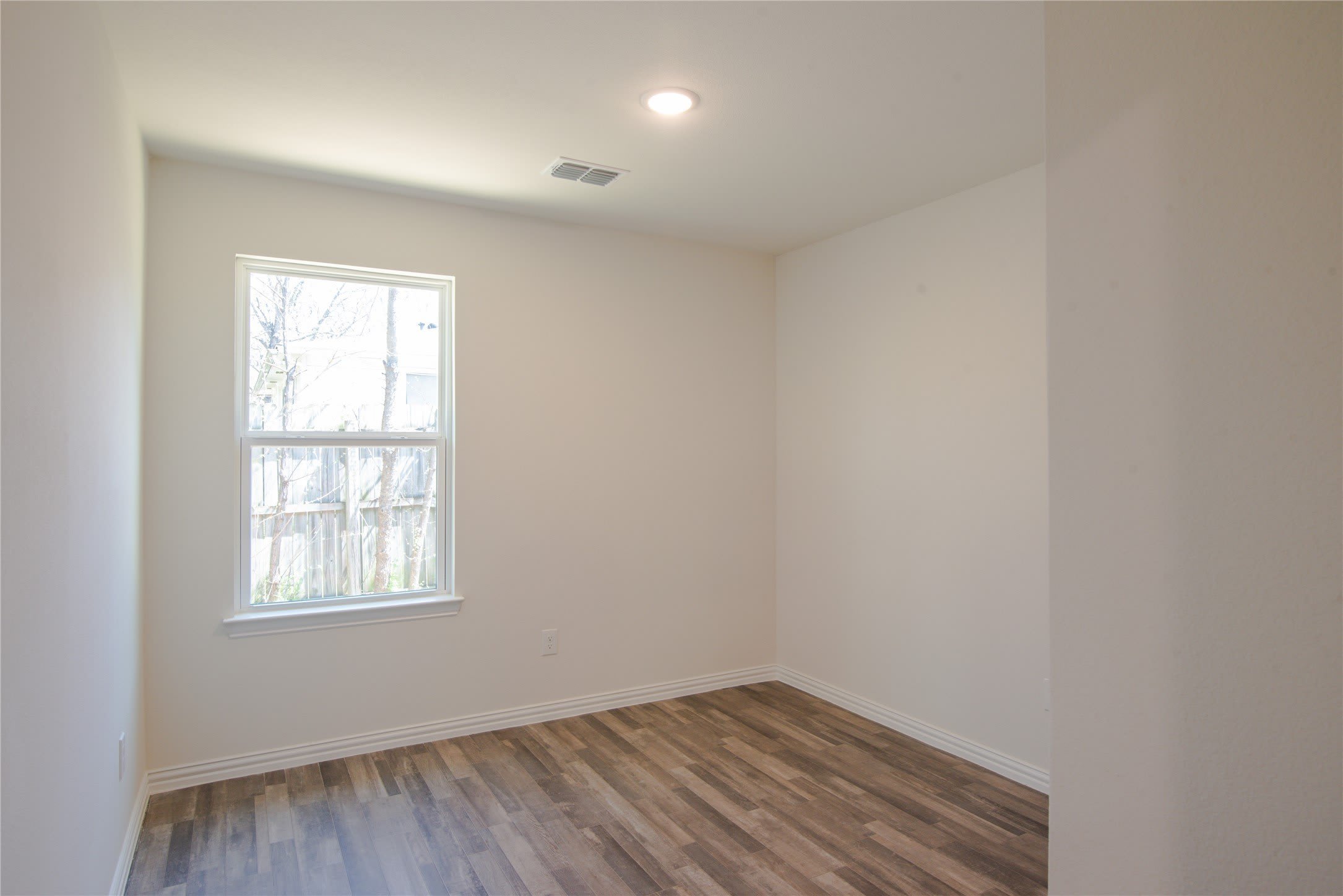 217 E 12th Street – photo 5