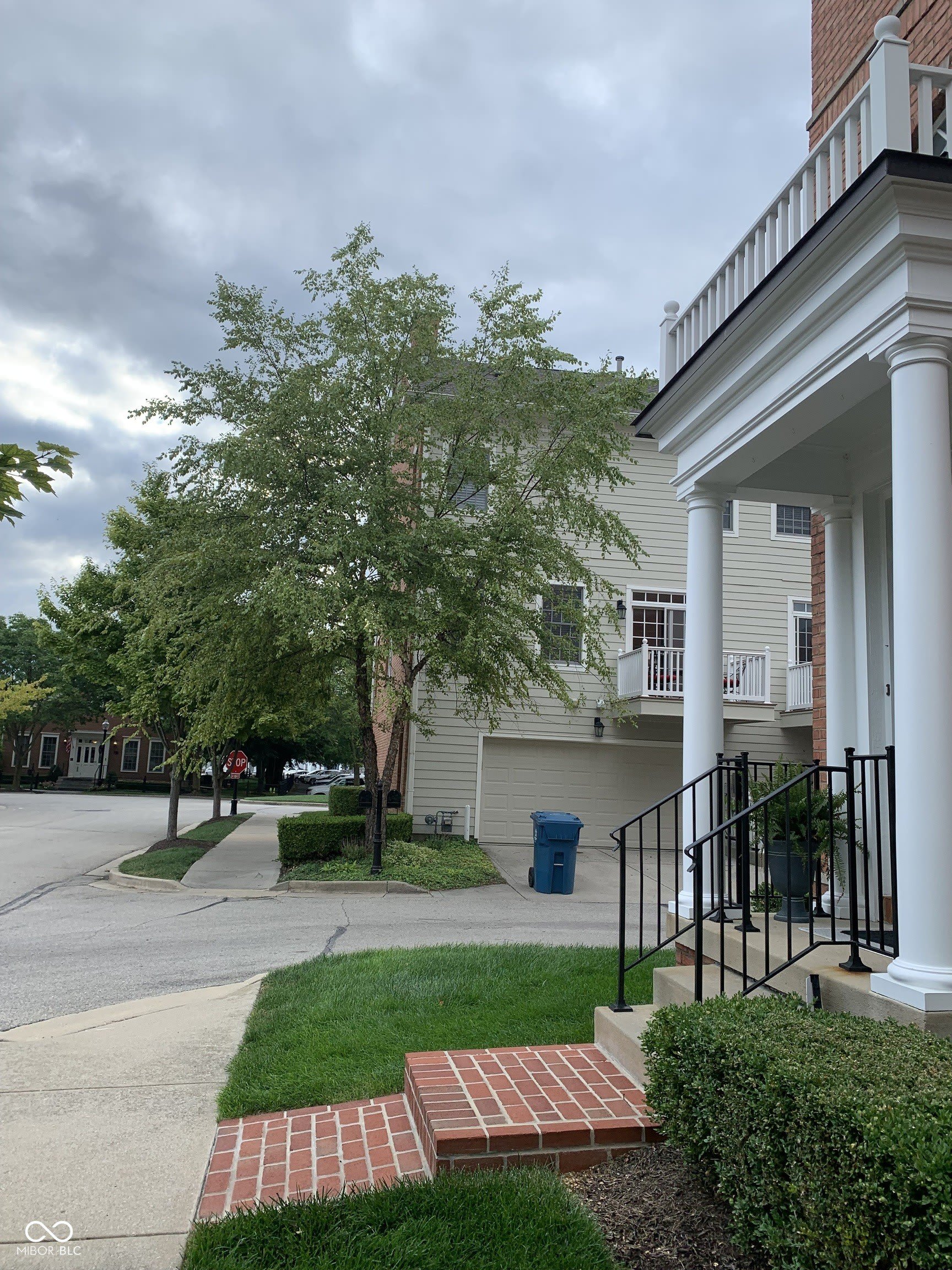 2076 Broughton Street – photo 3