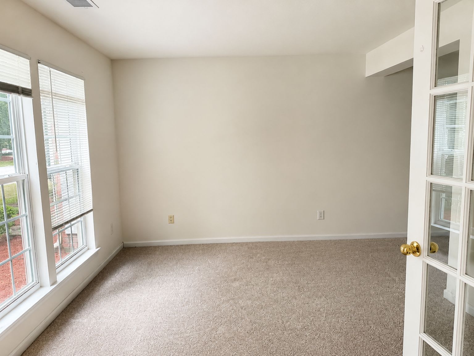 913 Tiger Lane – photo 3