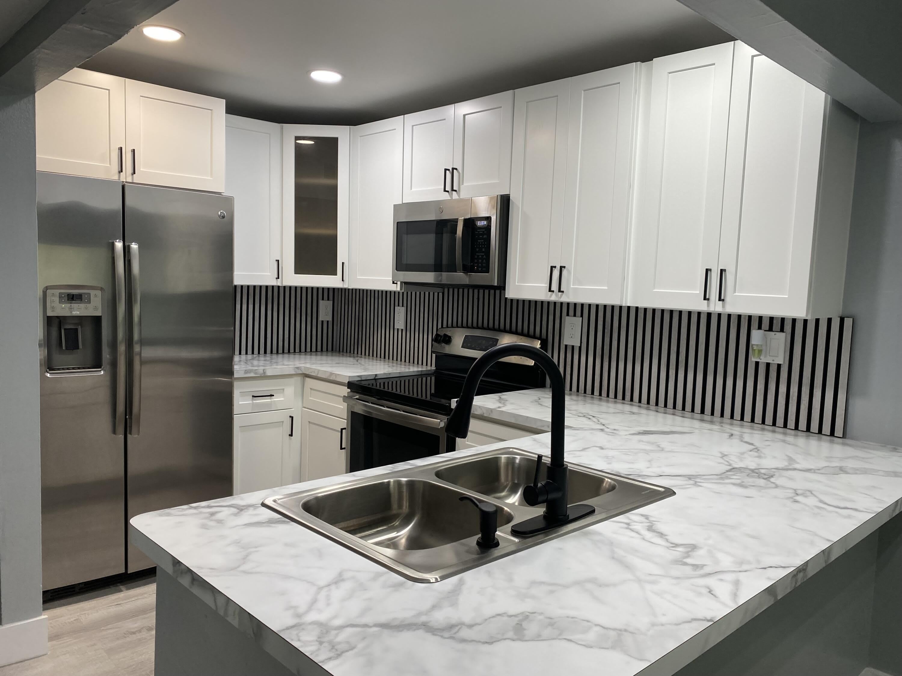 207 NW 32nd Court – photo 2