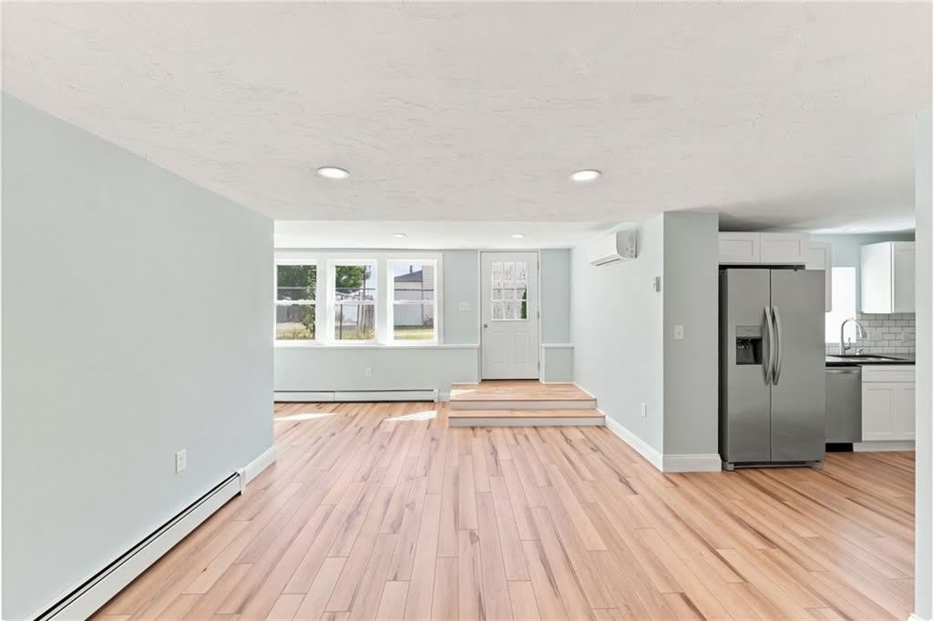 16 Grace Avenue – photo 4