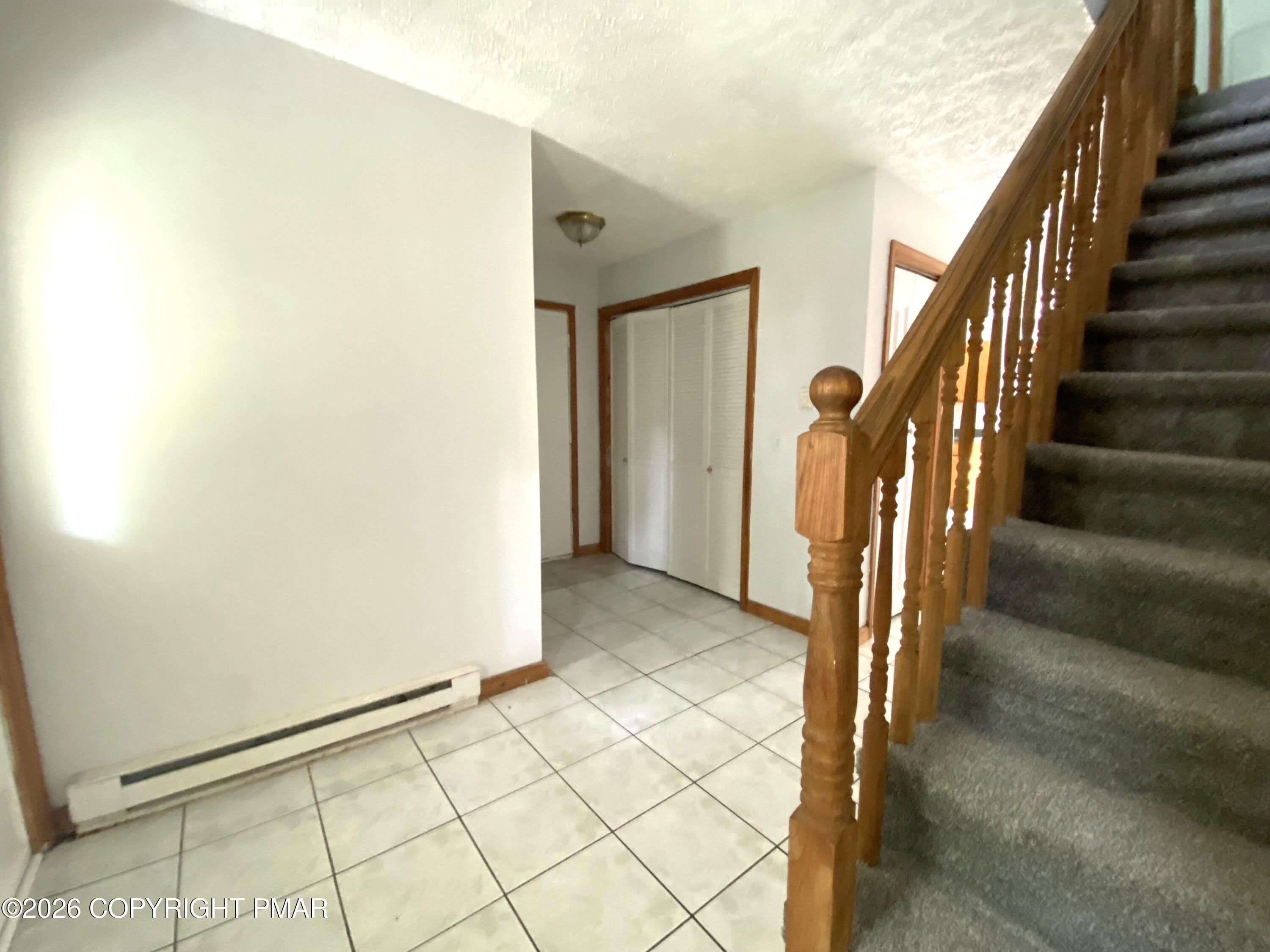 1087 Salamanca Drive – photo 3