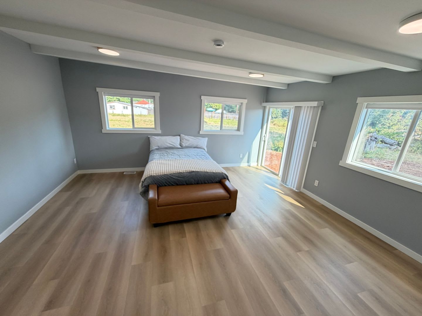 New Remodeled 3 Bedroom On Acreage – photo 4