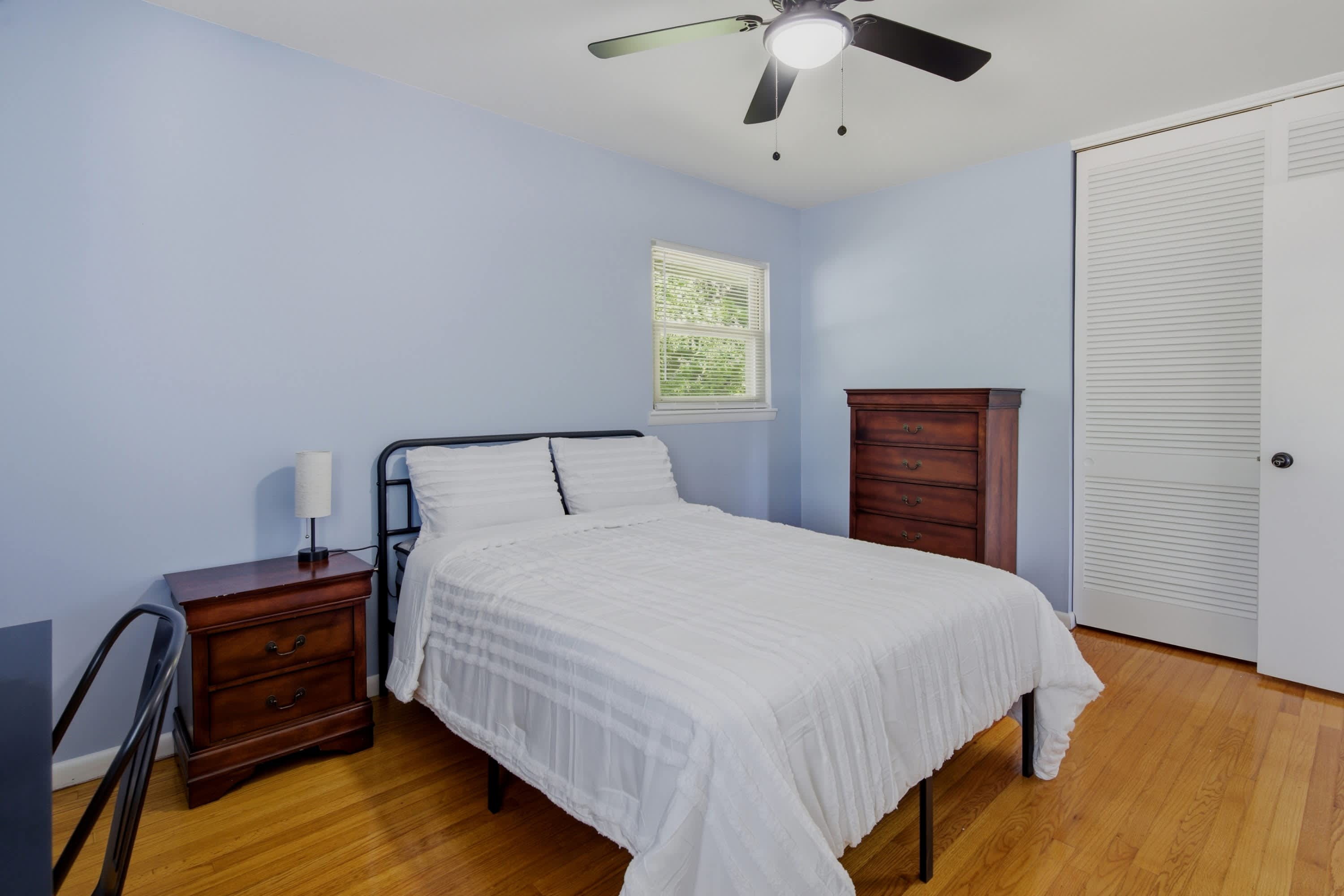 1829 Martindale Drive 3 Large Room W Shared Bath – photo 2