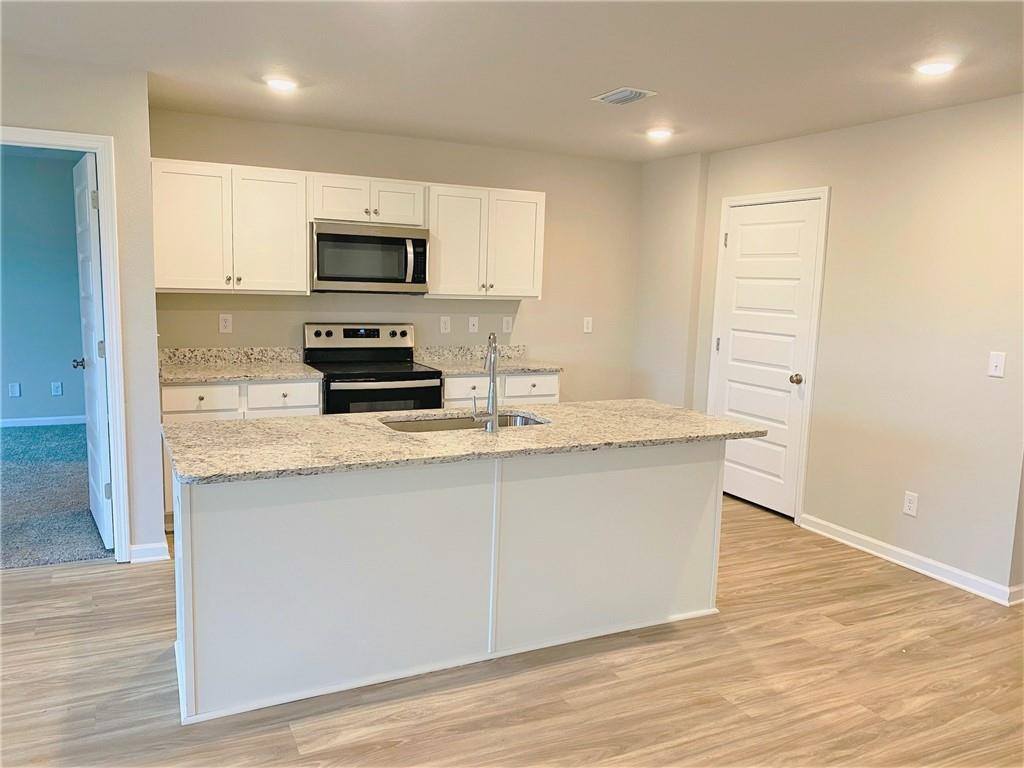 10849 BURLINGTON DR N – photo 4