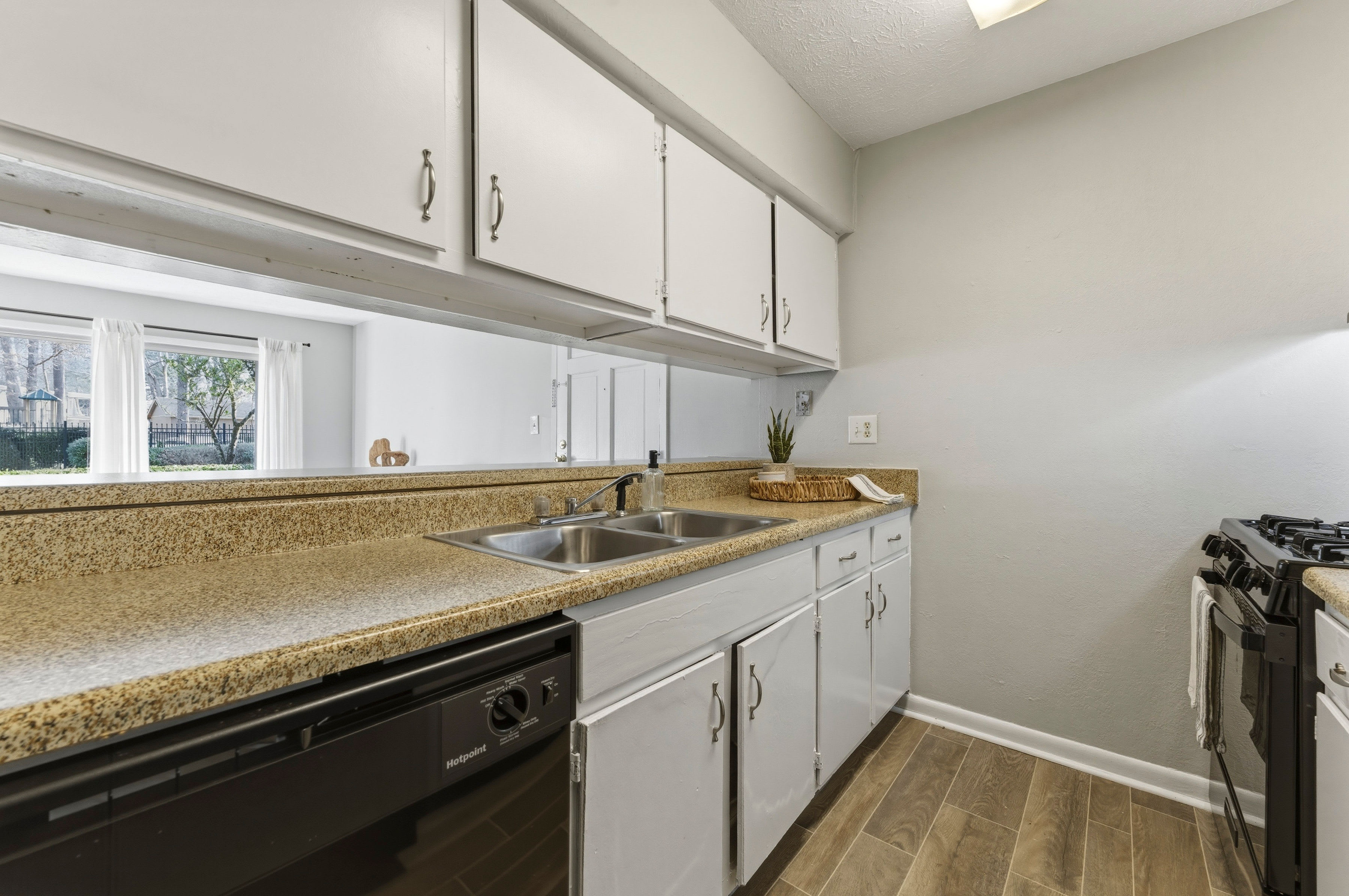 4381 Ward Bluff Court – photo 4