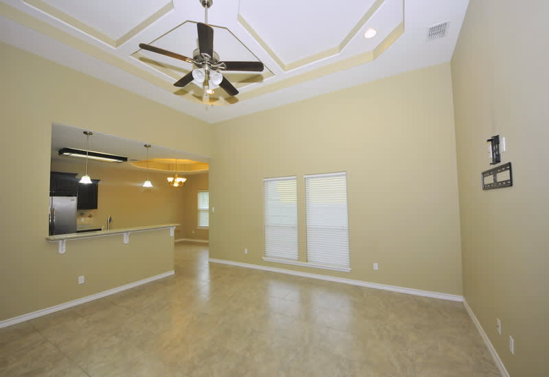 15609 Escapade St – photo 1