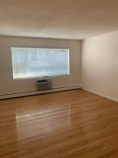8 Lake Street – photo 4