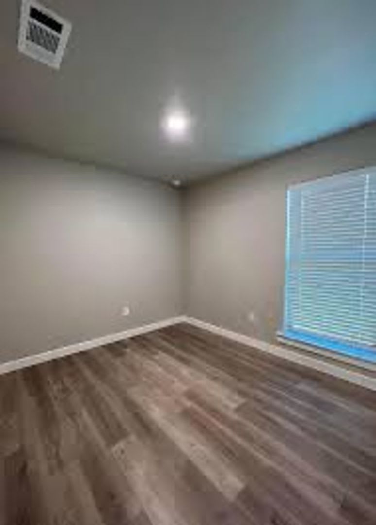 2006 Bryan Avenue – photo 4