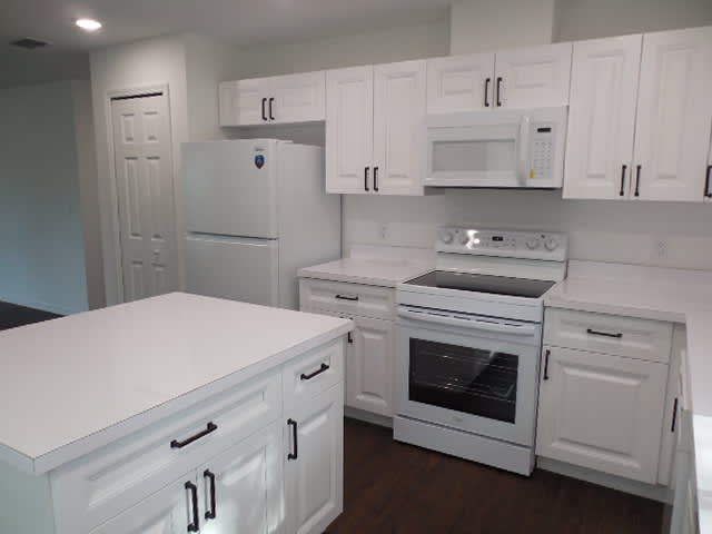 10313 Usher St – photo 5