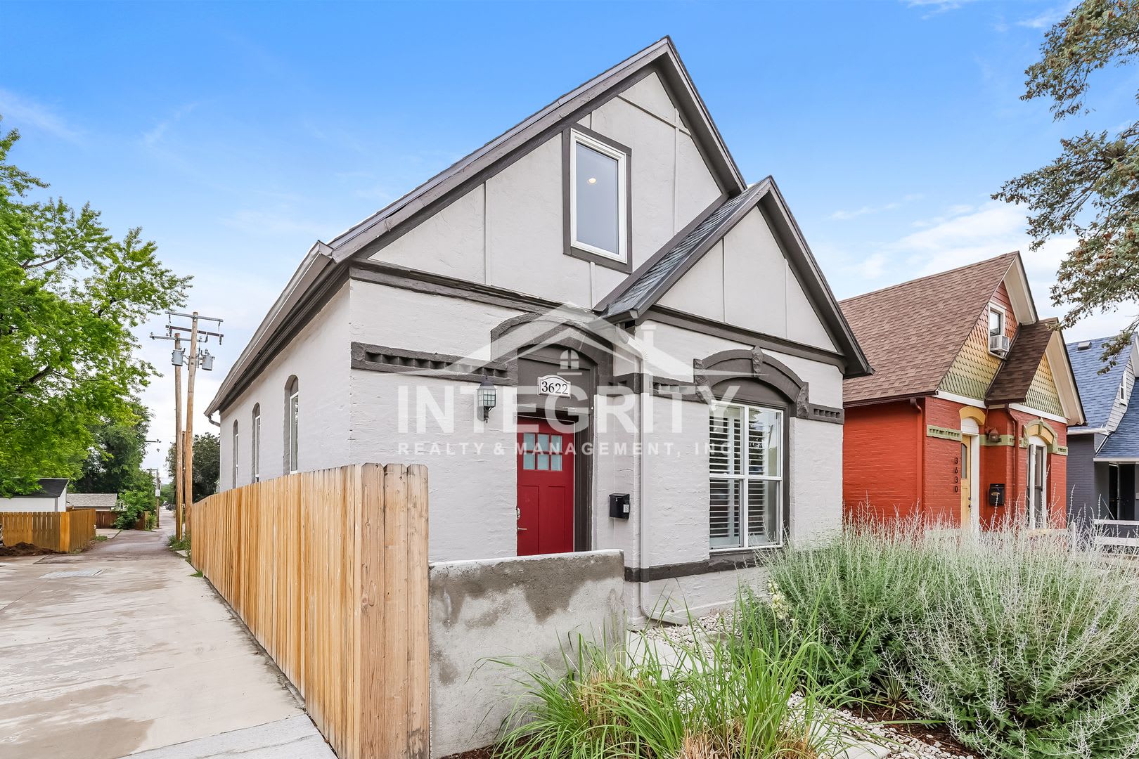 3 Bed/ 2.5 Bath; 1,469 Sqft – photo 2