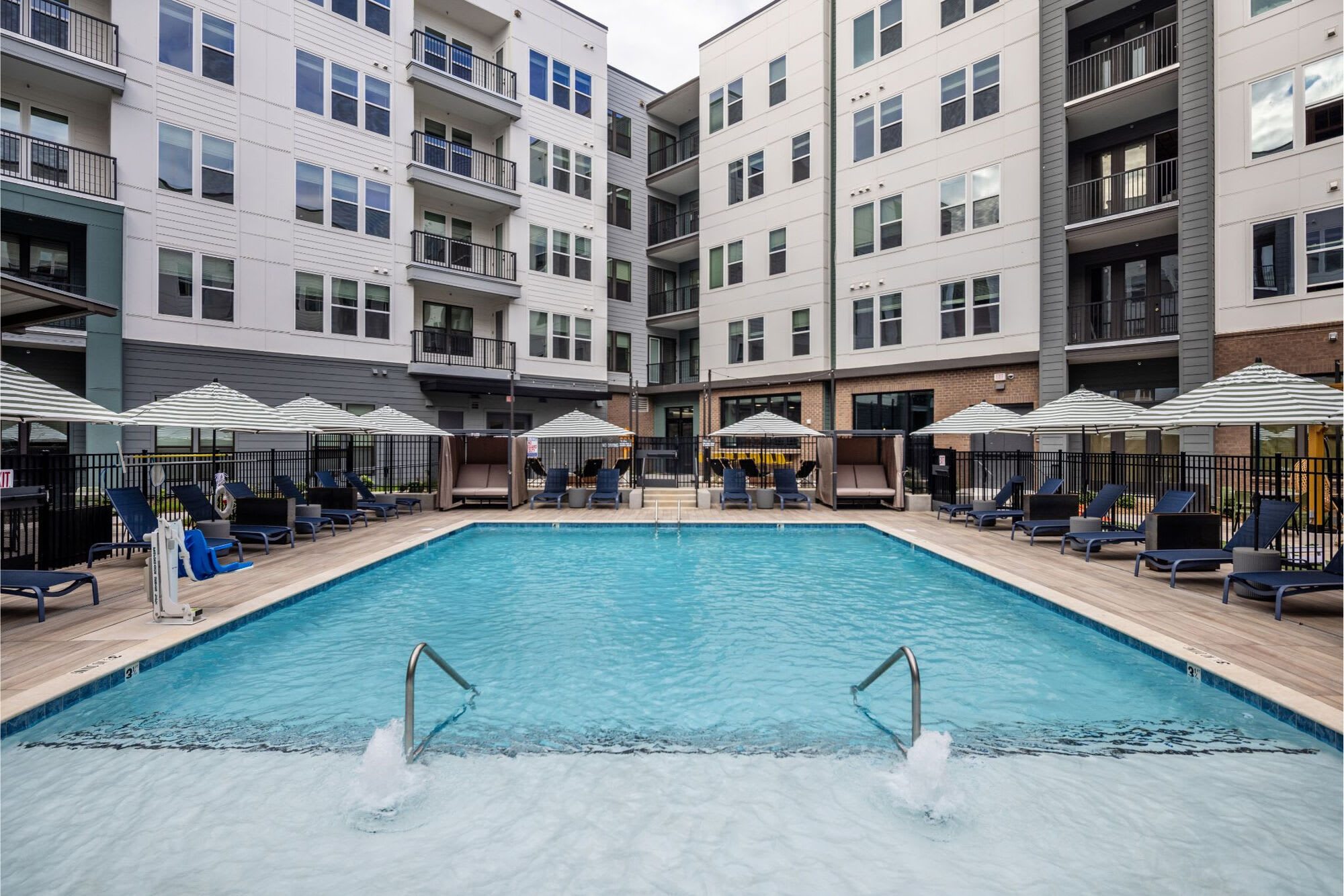 Broadstone West End – photo 4