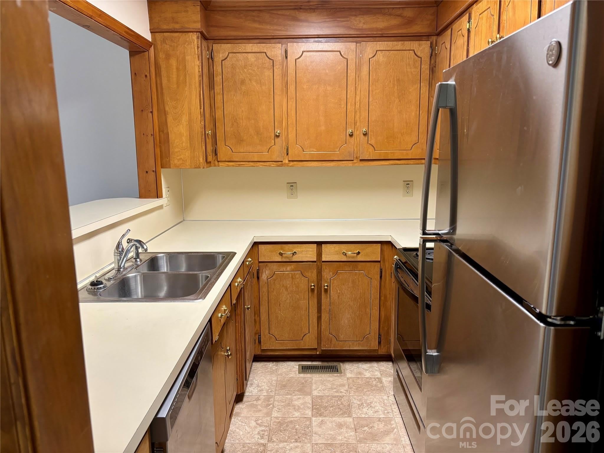 153 Hillcrest Drive – photo 4