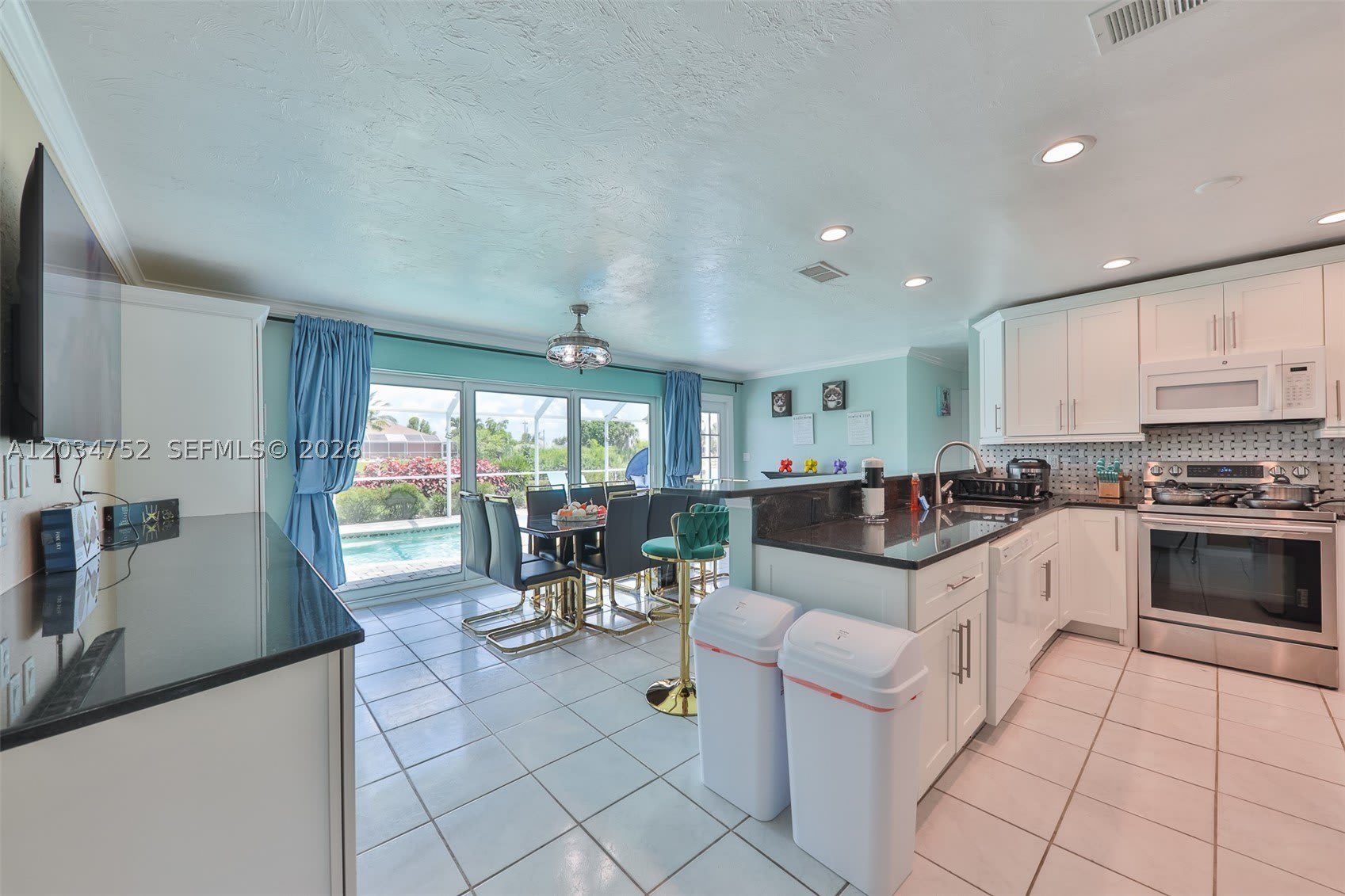 503 SE 17th St. – photo 1