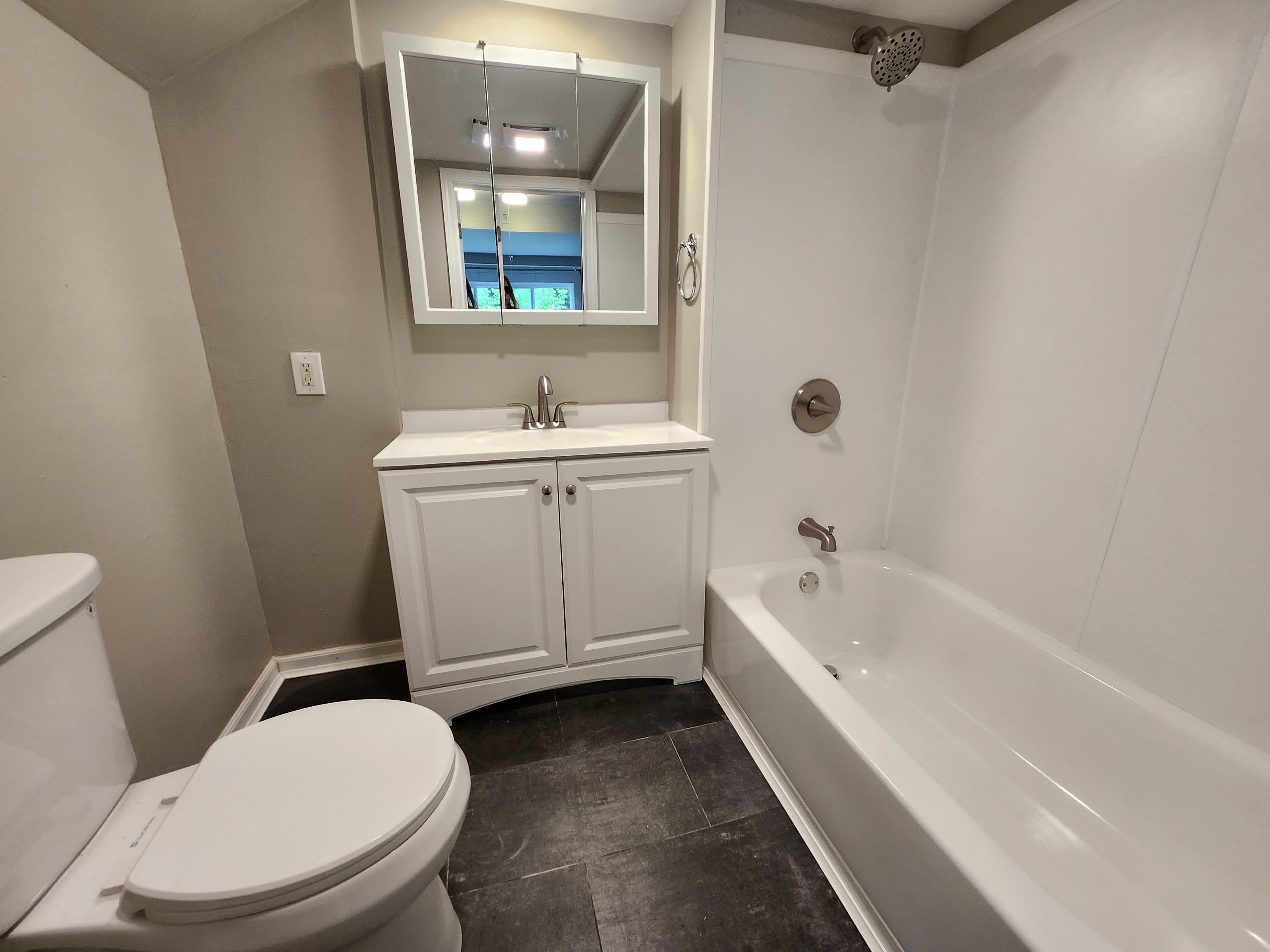 137 Burdick Ave – photo 4