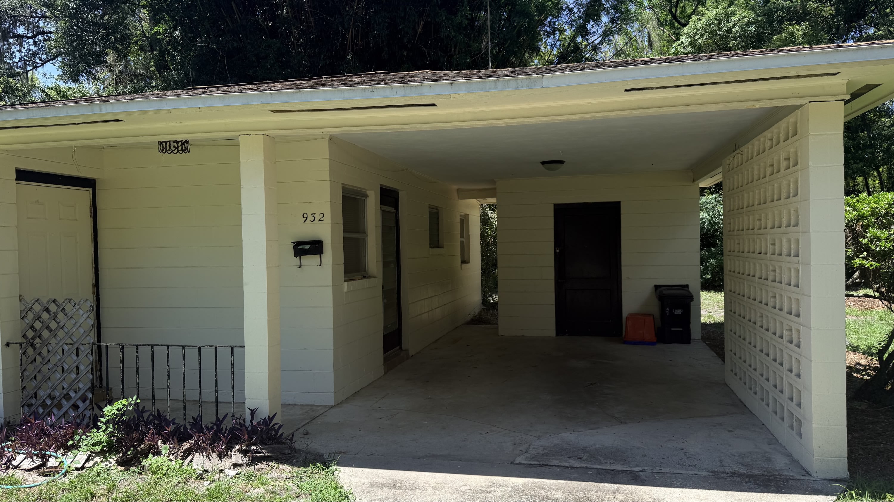 932 Northeast 6th Avenue – photo 2