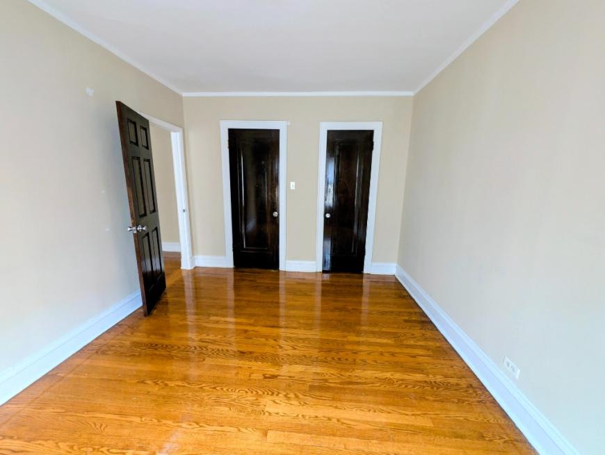 6701 NORTH GREENVIEW AVE. – photo 4