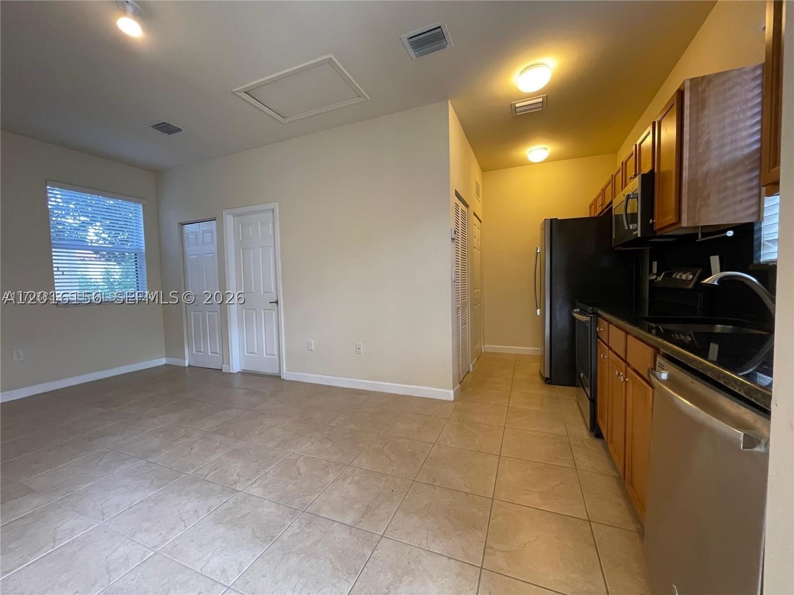 9351 SW 171st Ave – photo 2