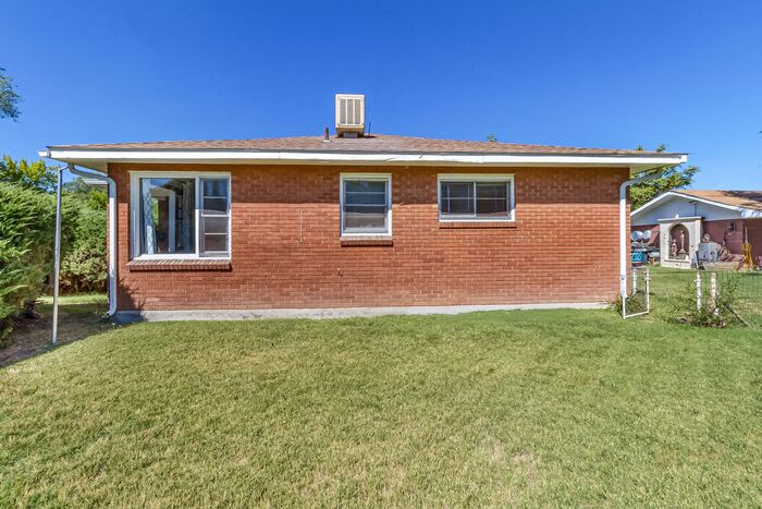 950 Teller Avenue – photo 4