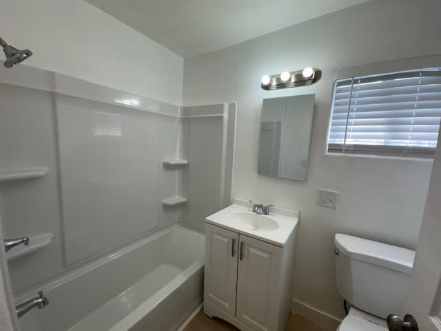 10518 1/2 Lou Dillan Ave. – photo 5