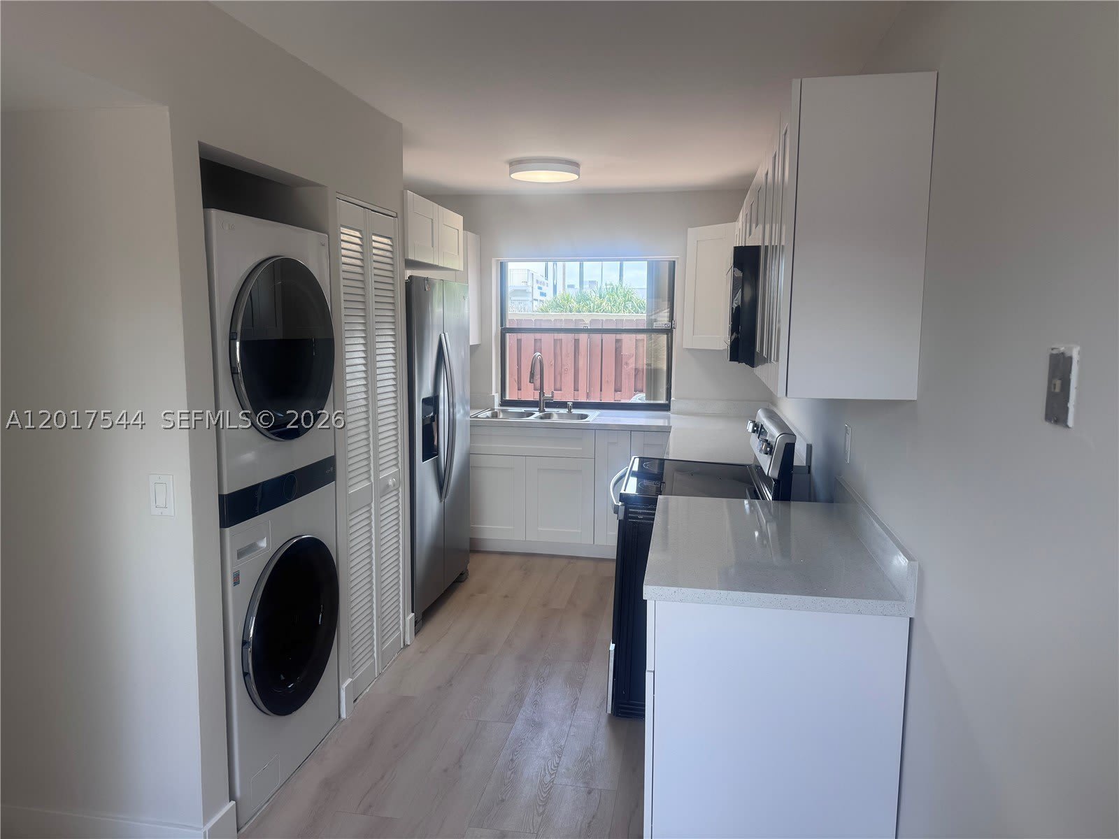 6532 NW 170th Ter – photo 3