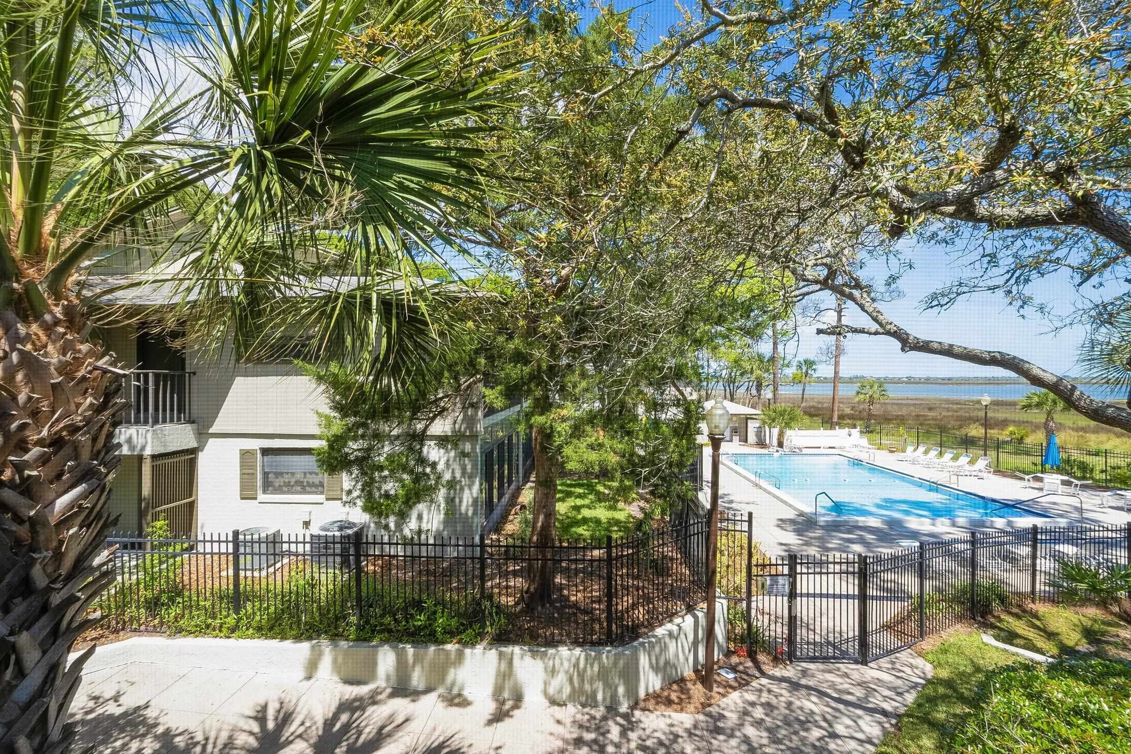 10 Cristina Ct – photo 2