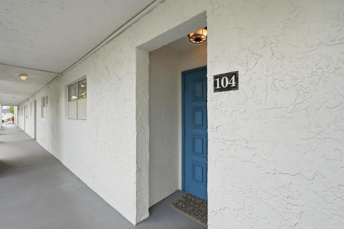 6100 NW 44TH Street – photo 3