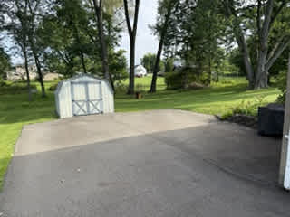 55 Martha Ave – photo 5