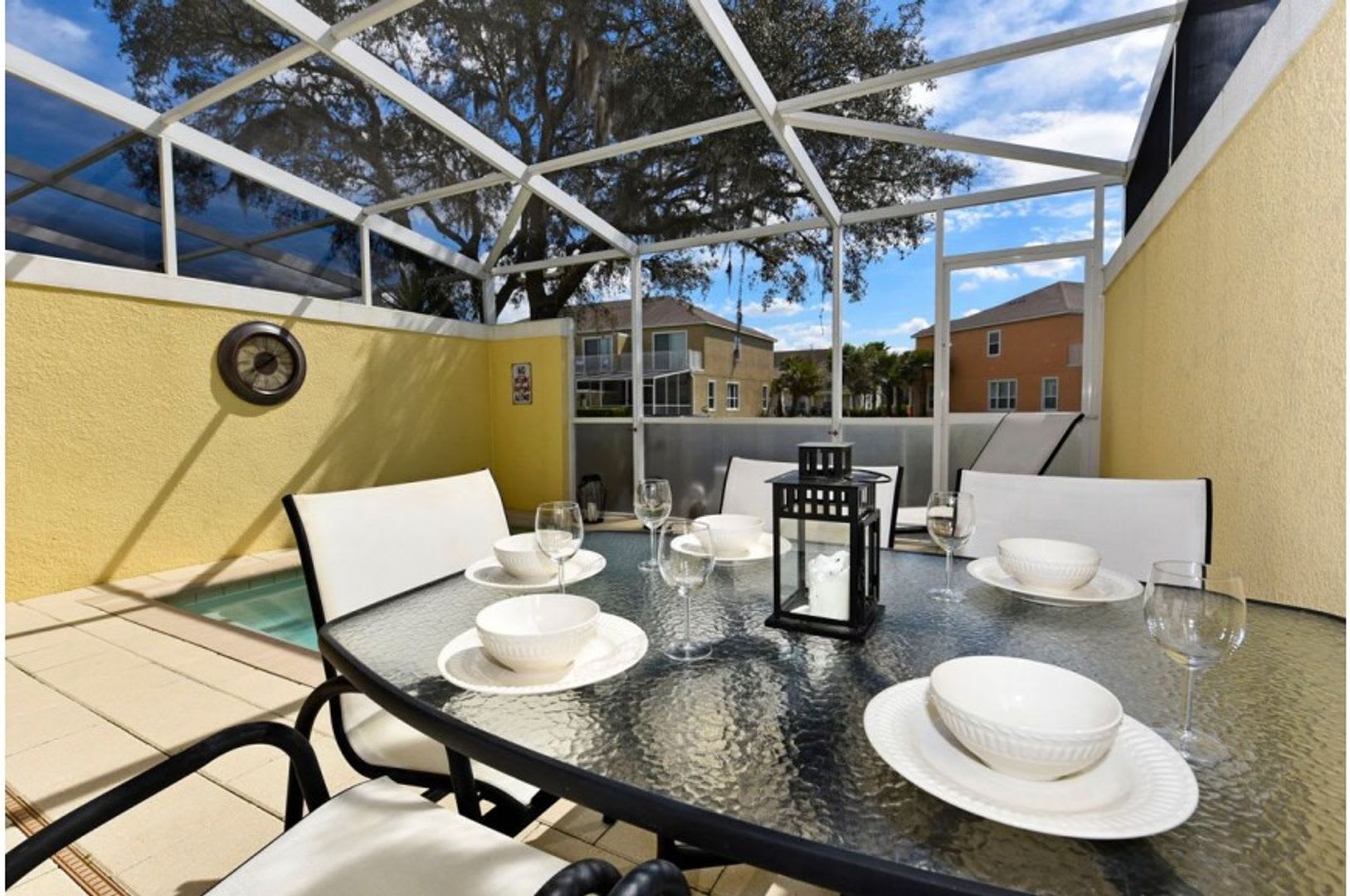 Modern Townhome in quiet neighborhood: 3BR, Pool & Near Disney – photo 4