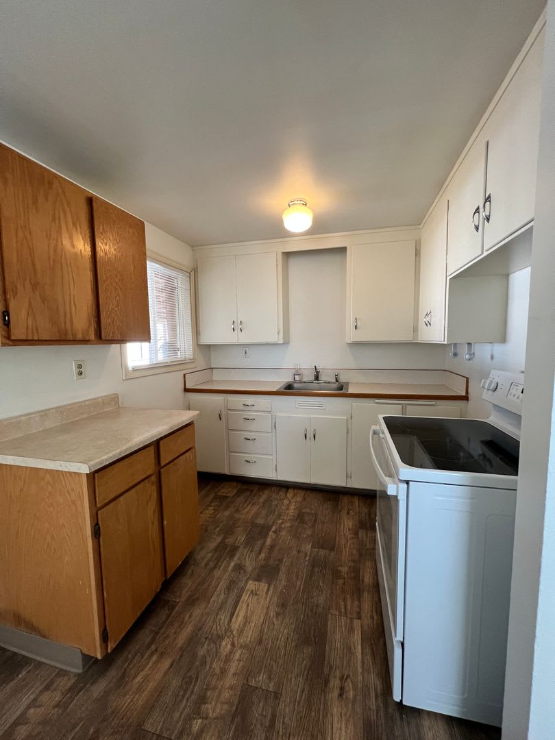 Cozy 2 bedroom 1 bath House! PRICE REDUCED!! – photo 3