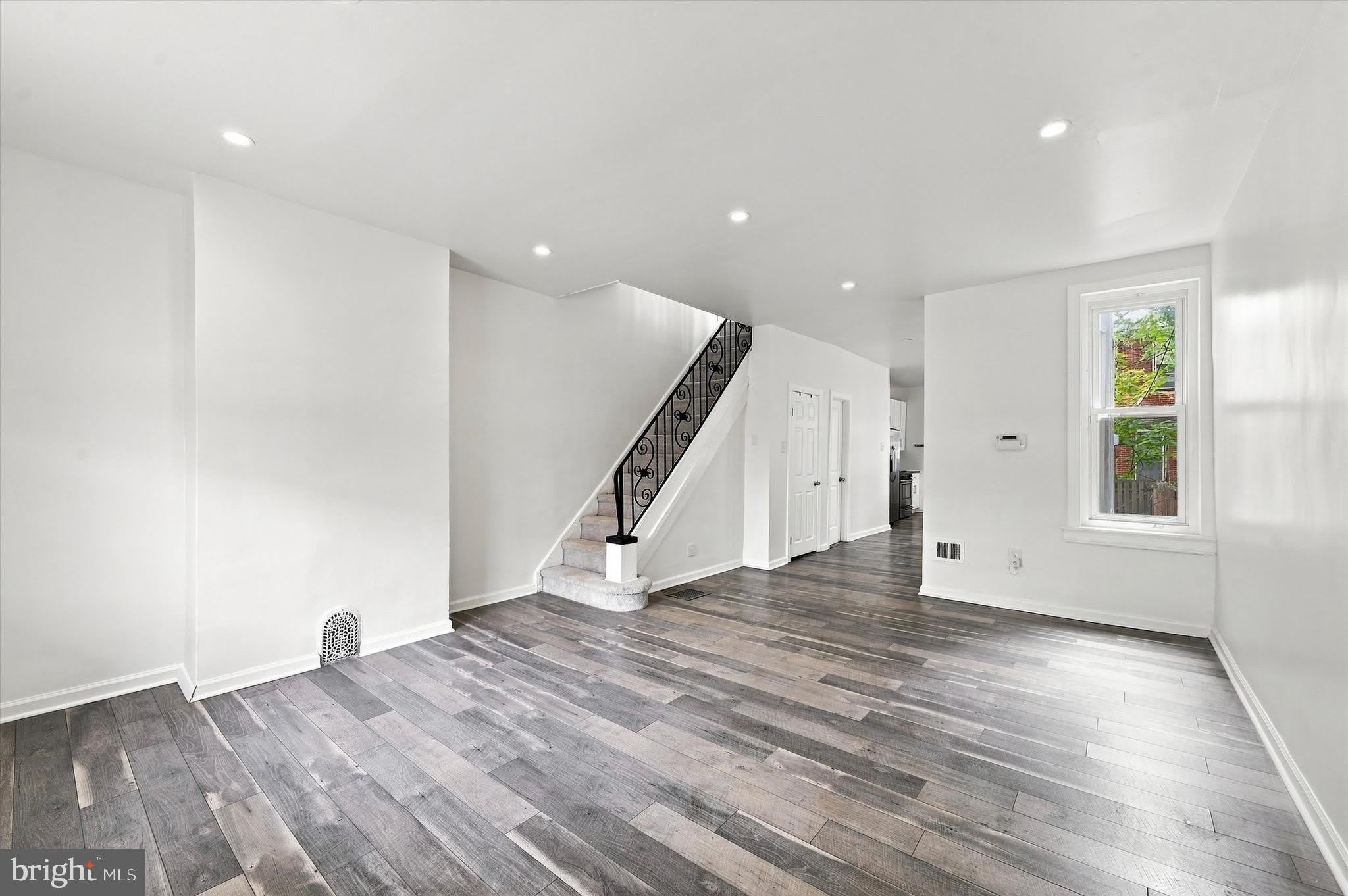 5314 OSAGE Avenue – photo 4