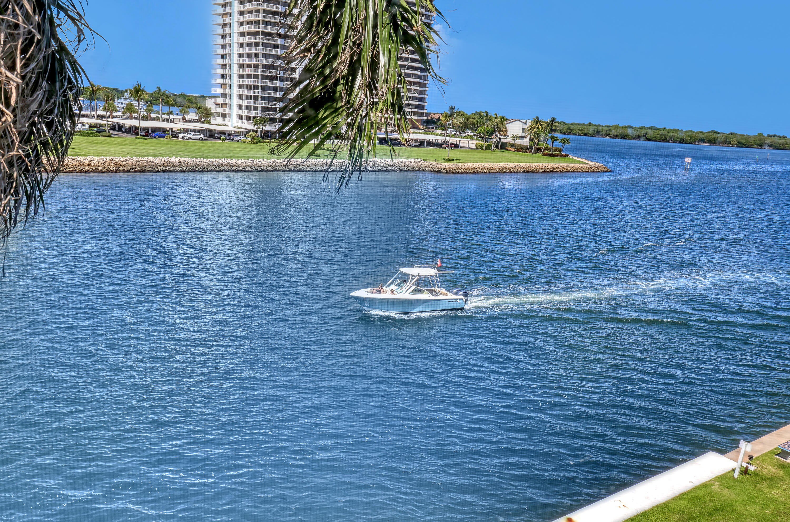 28 Yacht Club Drive – photo 3