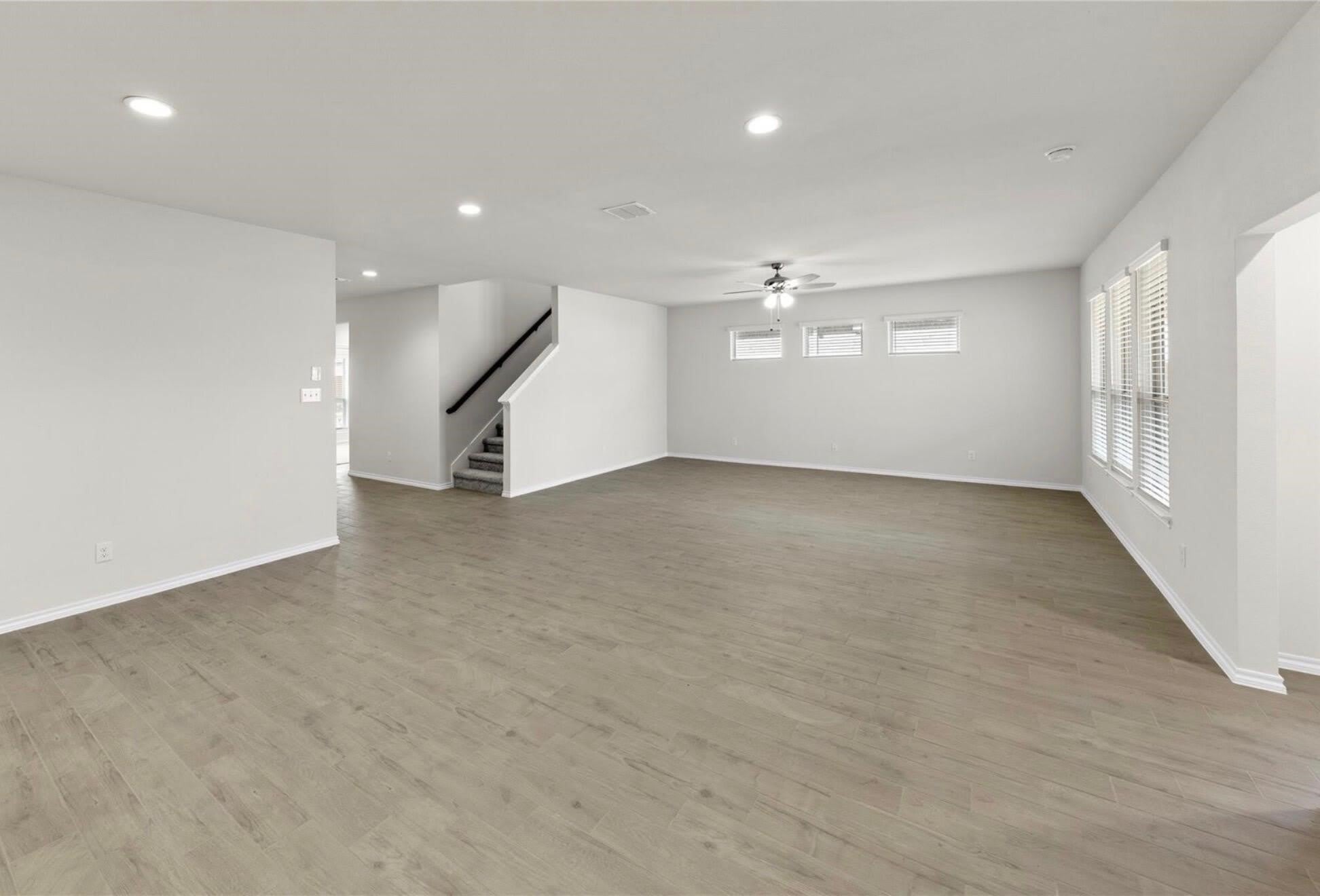 2112 Sesaro Drive – photo 3