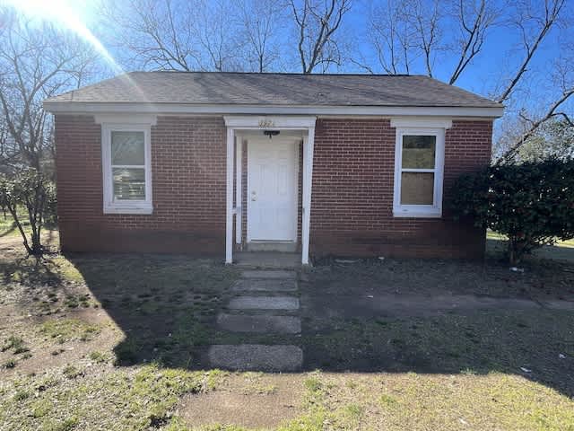 3921 6th Ave. – photo 1