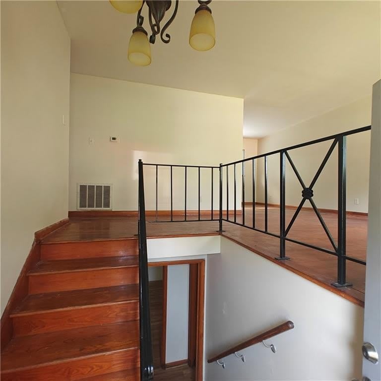 423 Alabama Avenue – photo 3