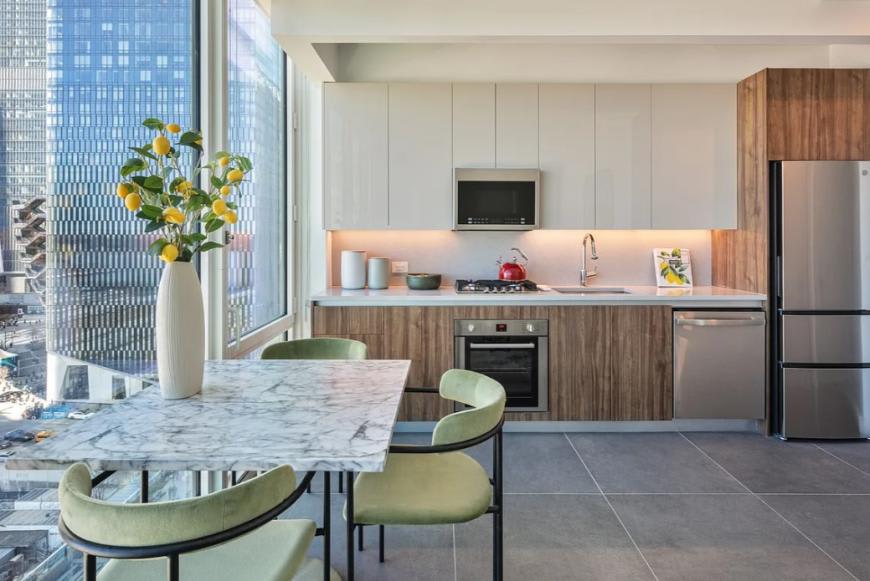 636 West 30Th St – photo 3