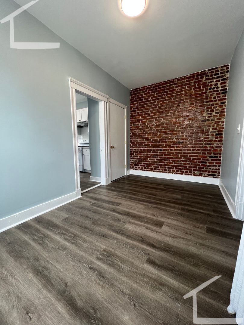 Huge 3 bed with in-unit laundry. – photo 5