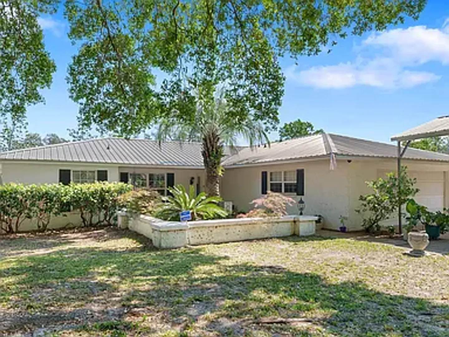 3 Bedroom 2 Bath Lakefront Home – photo 2