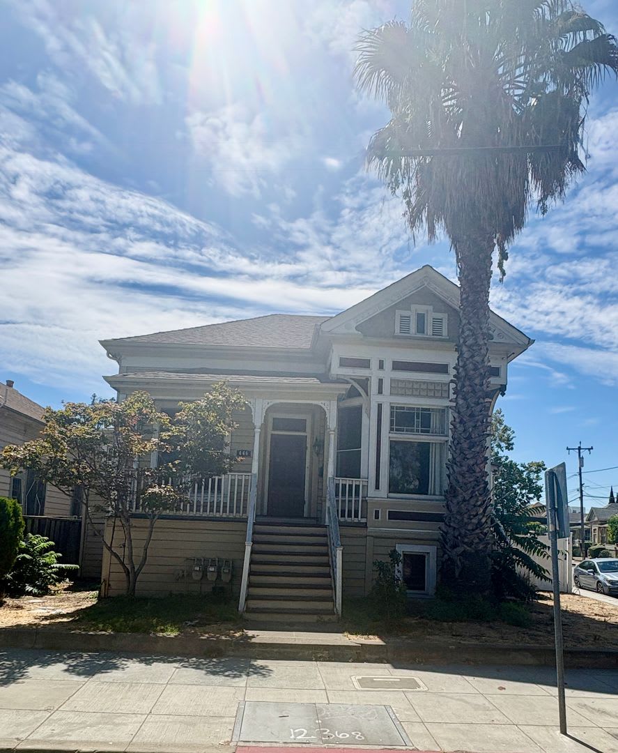 Downtown Victorian 1/1 – photo 1