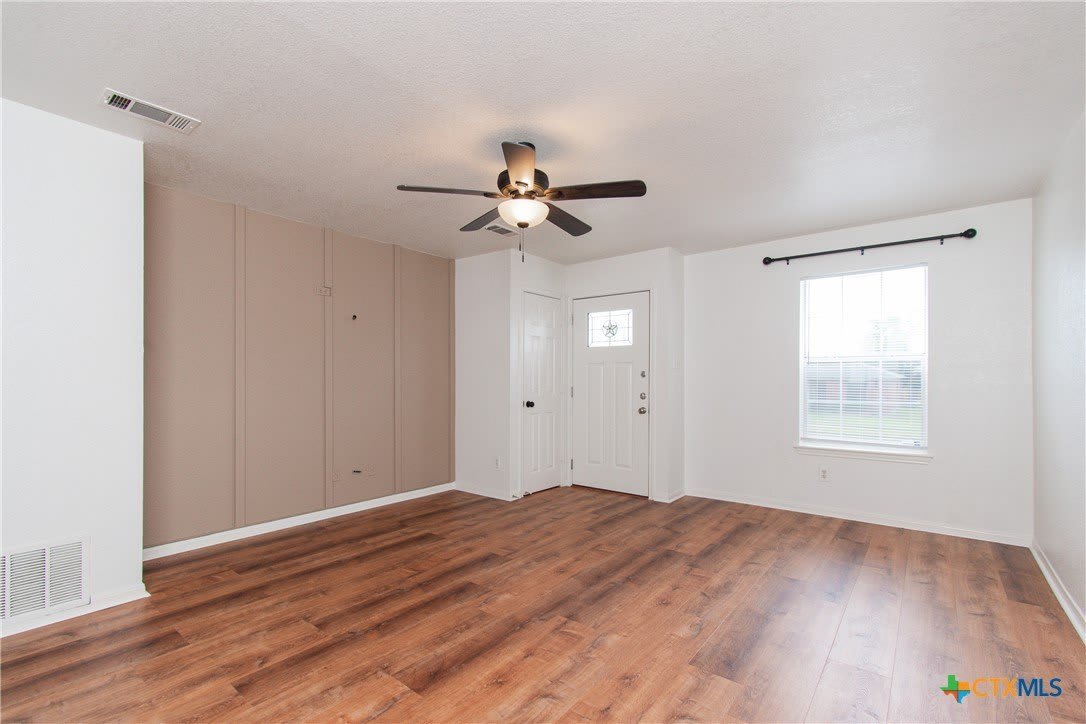 1213 Fox Creek Drive – photo 3