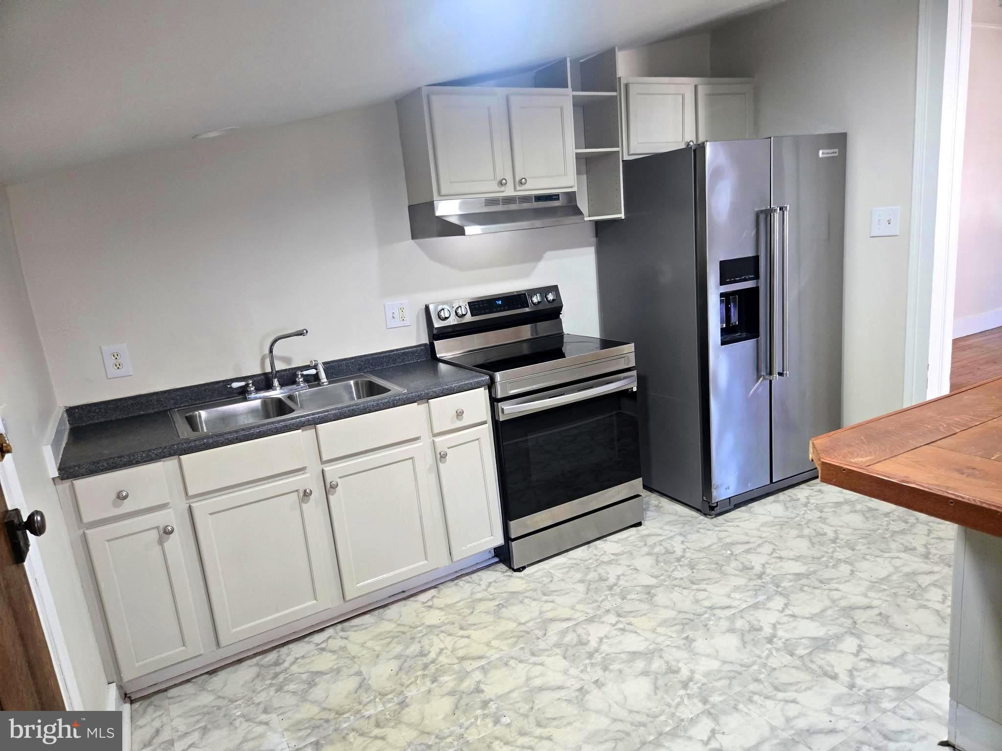 446 RAILROAD AVE – photo 5